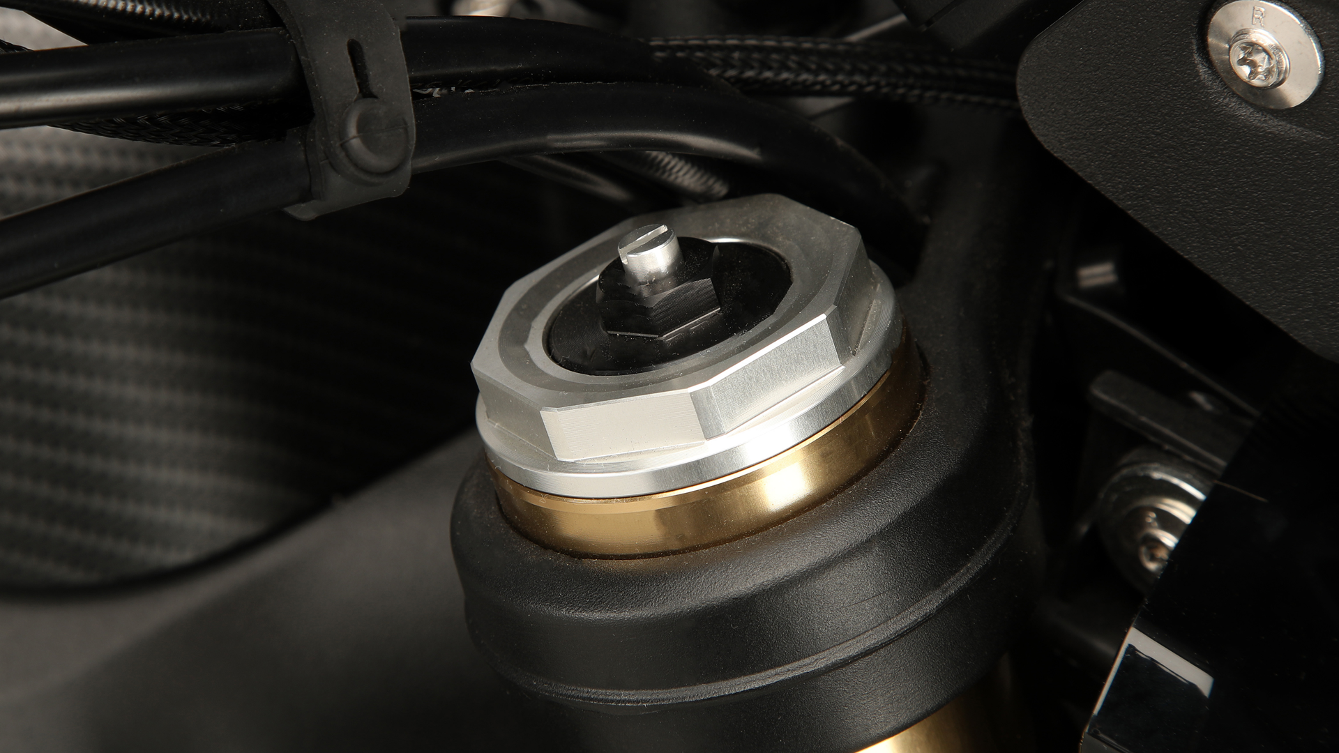 QJMOTOR SRK 600 2025 Detalles (12)