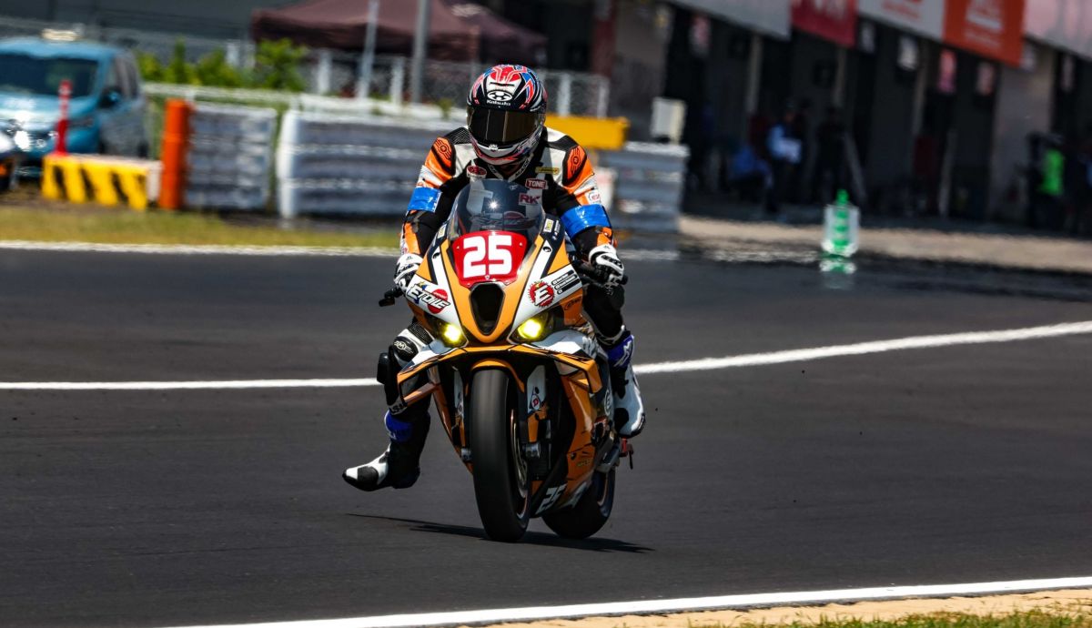 El Team Étoile se llevó el triunfo en Superstock