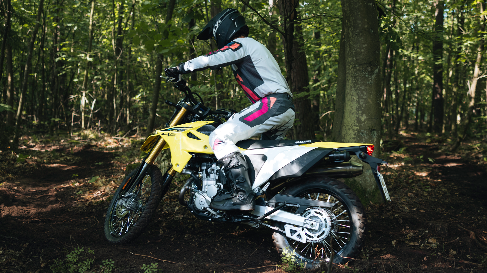 Suzuki DR Z4S 2025 Accion (11)