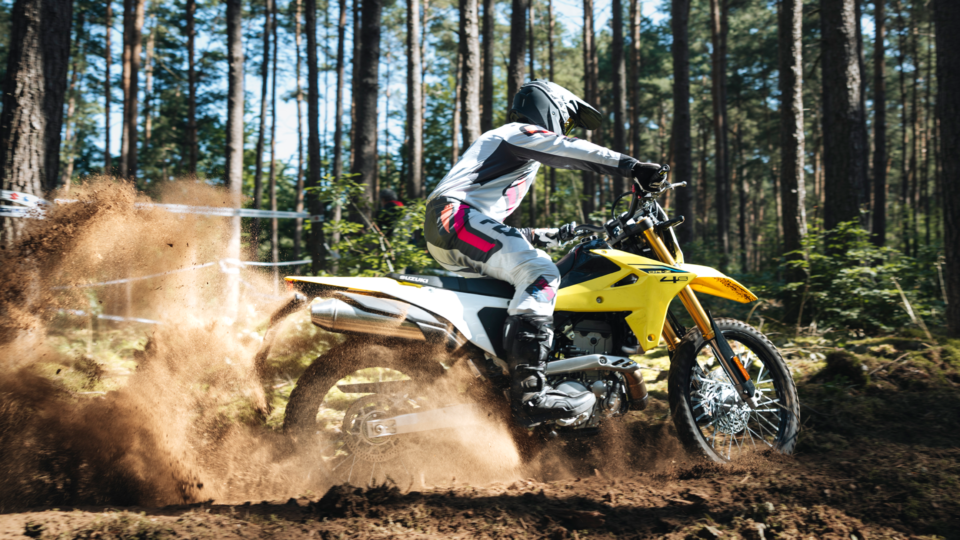 Suzuki DR Z4S 2025 Accion (16)