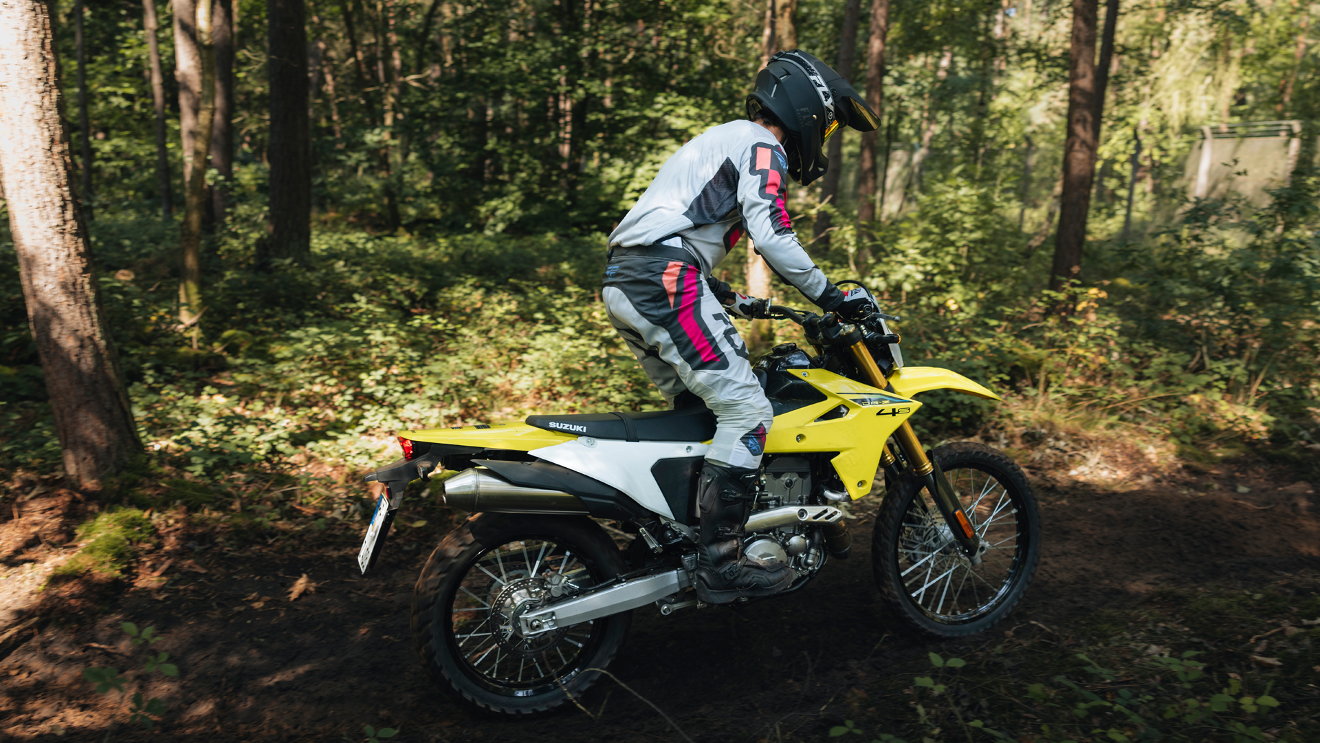 Suzuki DR Z4S 2025 Accion (23)