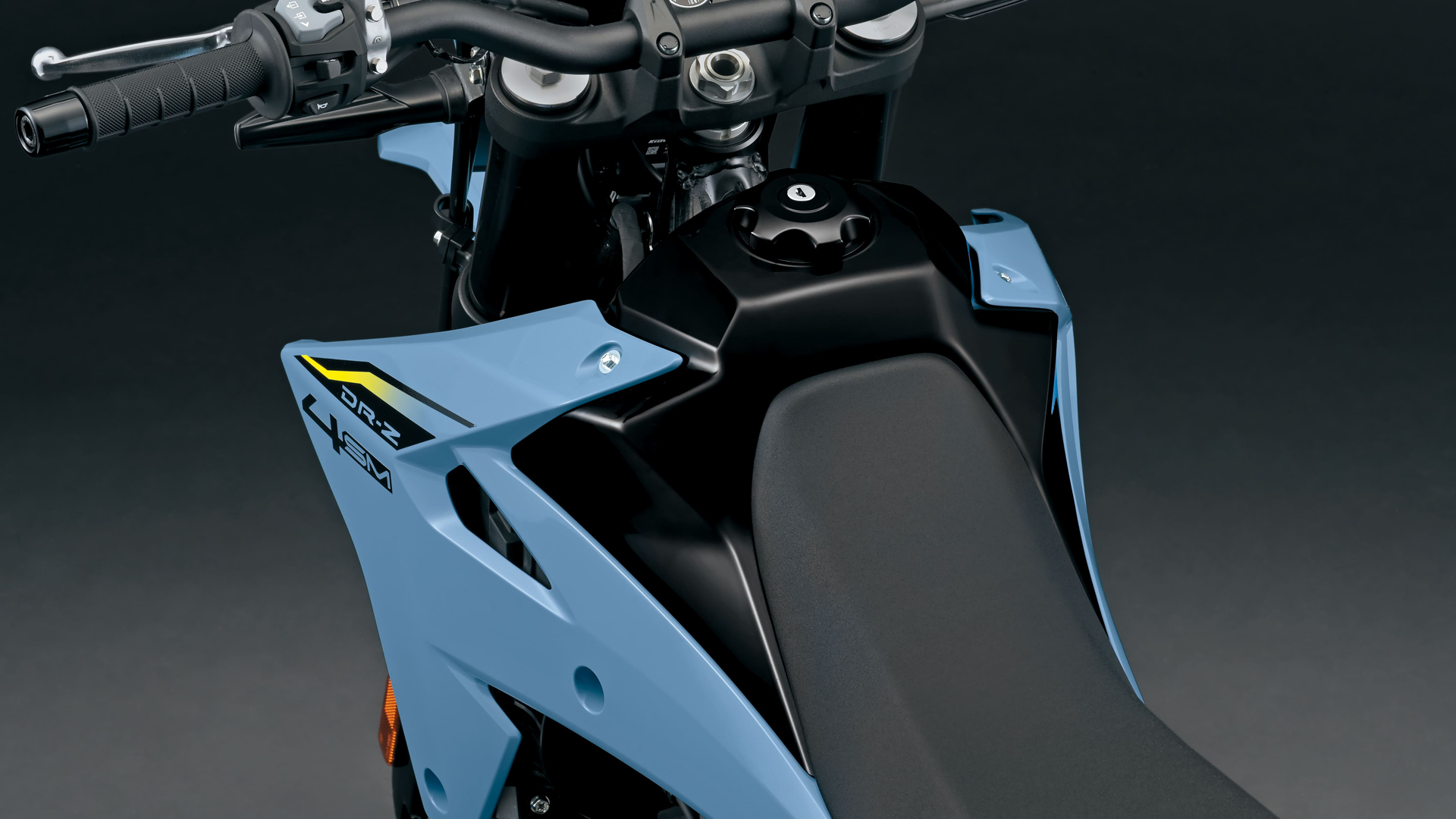 Suzuki DR Z4SM 2025 Detalles (15)