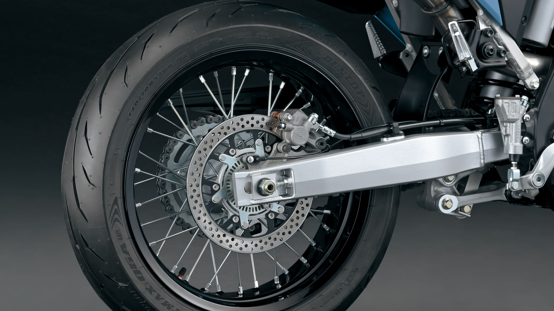 Suzuki DR Z4SM 2025 Detalles (20)