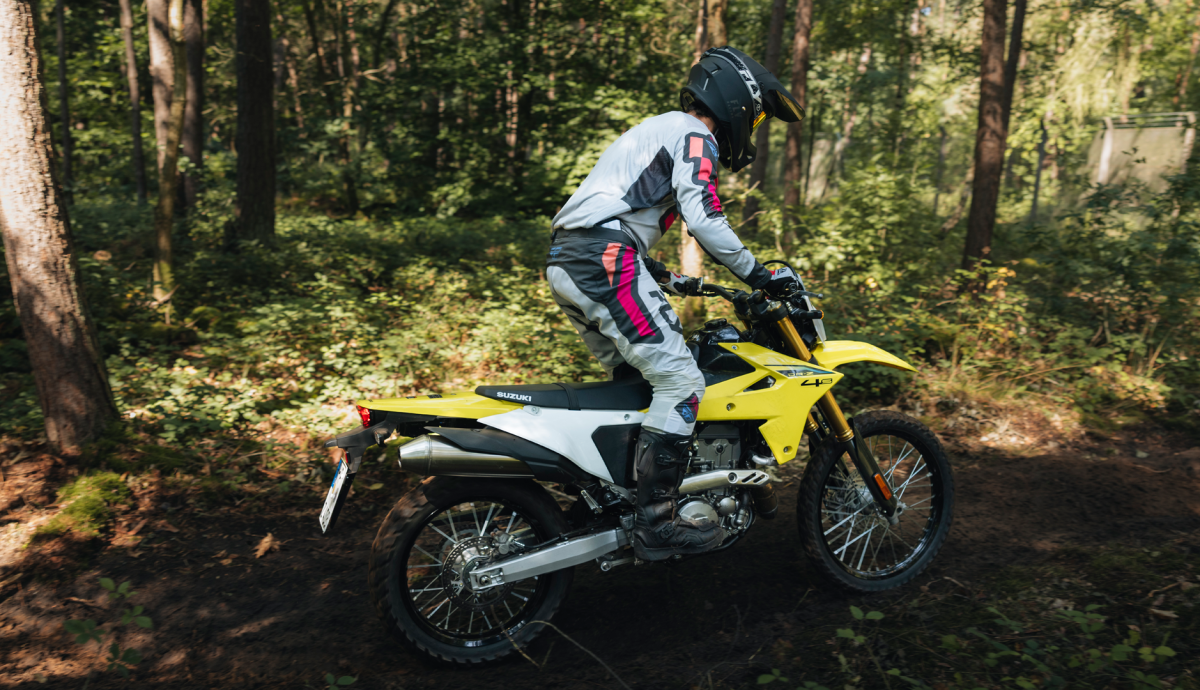 Suzuki DR Z4S 2025 Accion (23)