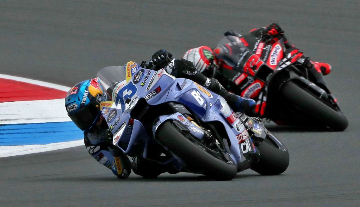 Álex Márquez y Marco Bezzecchi en MotoGP 2025