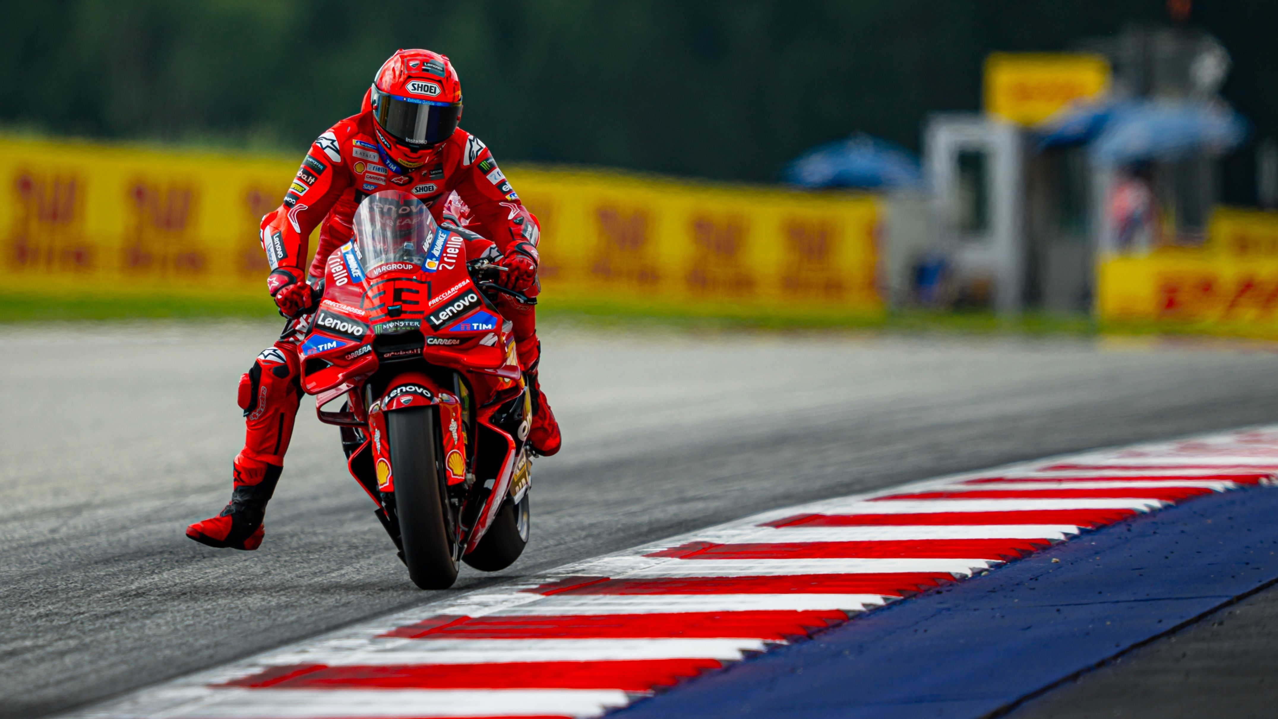 Marc Márquez arrasó en Austria ganando el sprint y la carrera