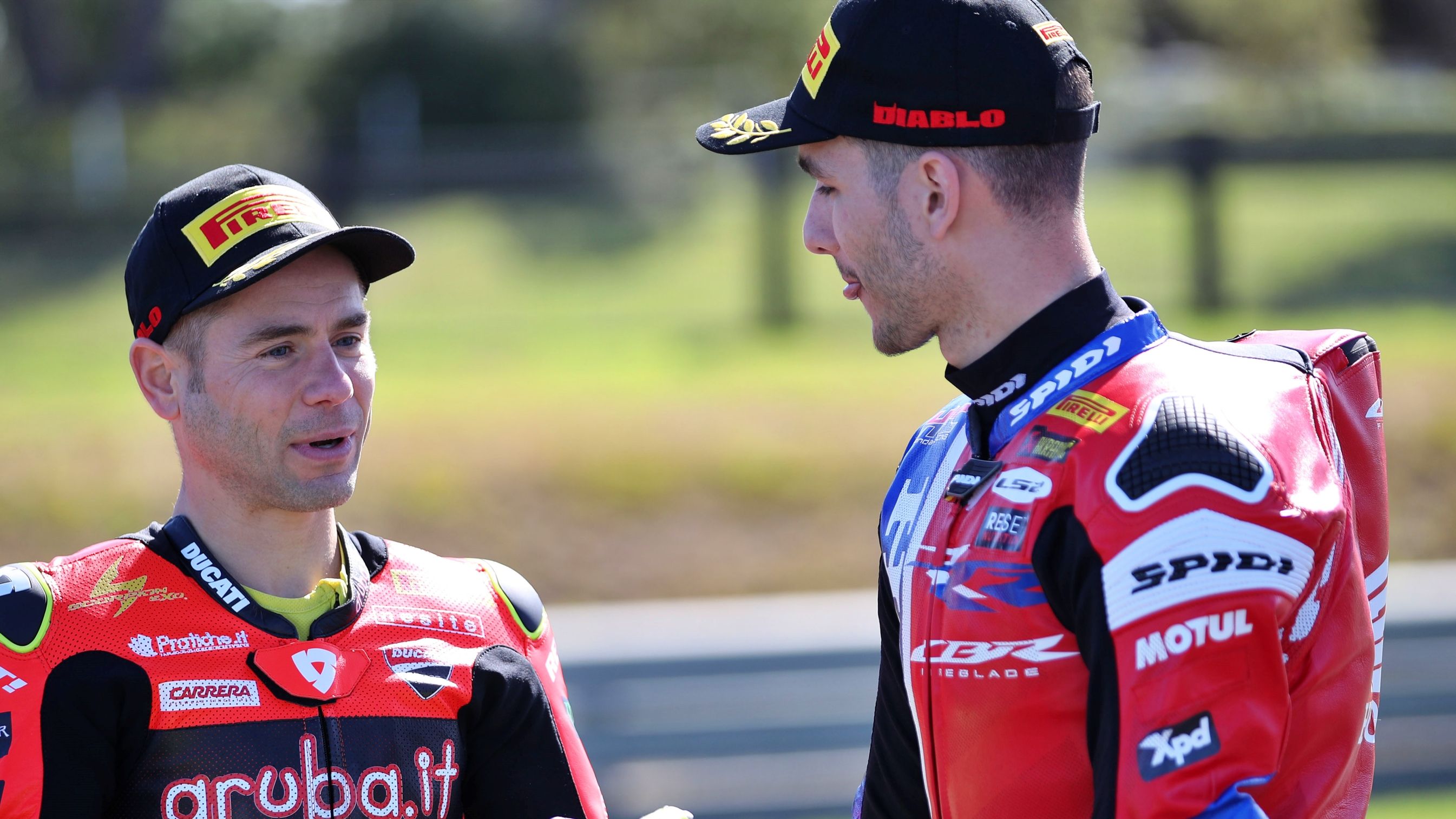 Iker Lecuona ficha por Ducati y relevará a Álvaro Bautista en Superbike 2026