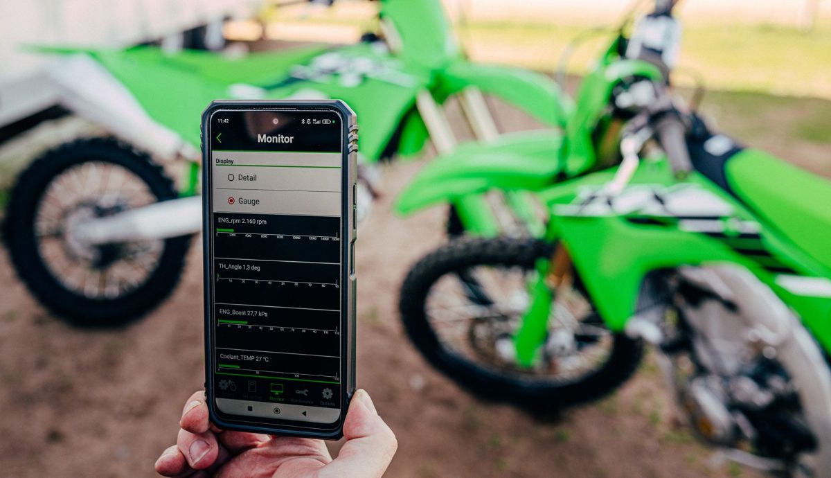 Kawasaki KX Rideology APP (3) Kawasaki KX Rideology APP (3)