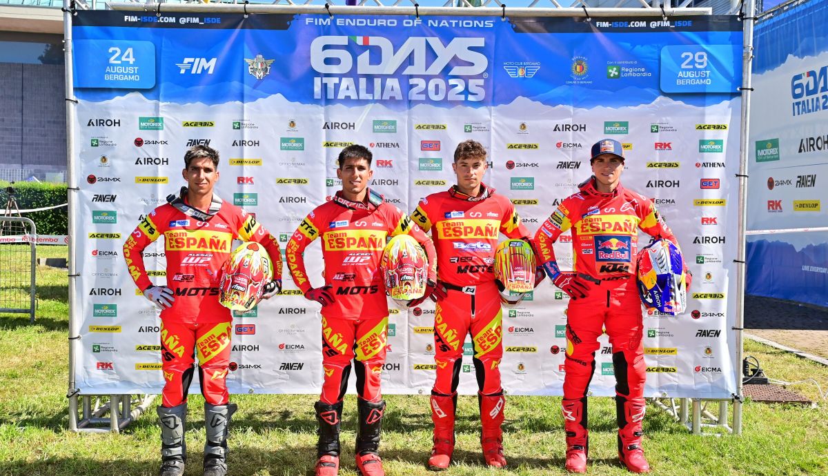 6DAYS ITALIA 2025 Teams and Riders Official Photo Shooting Bergamo ITA Friday 5336 6DAYS ITALIA 2025 Teams and Riders Official Photo Shooting Bergamo ITA Friday 5336