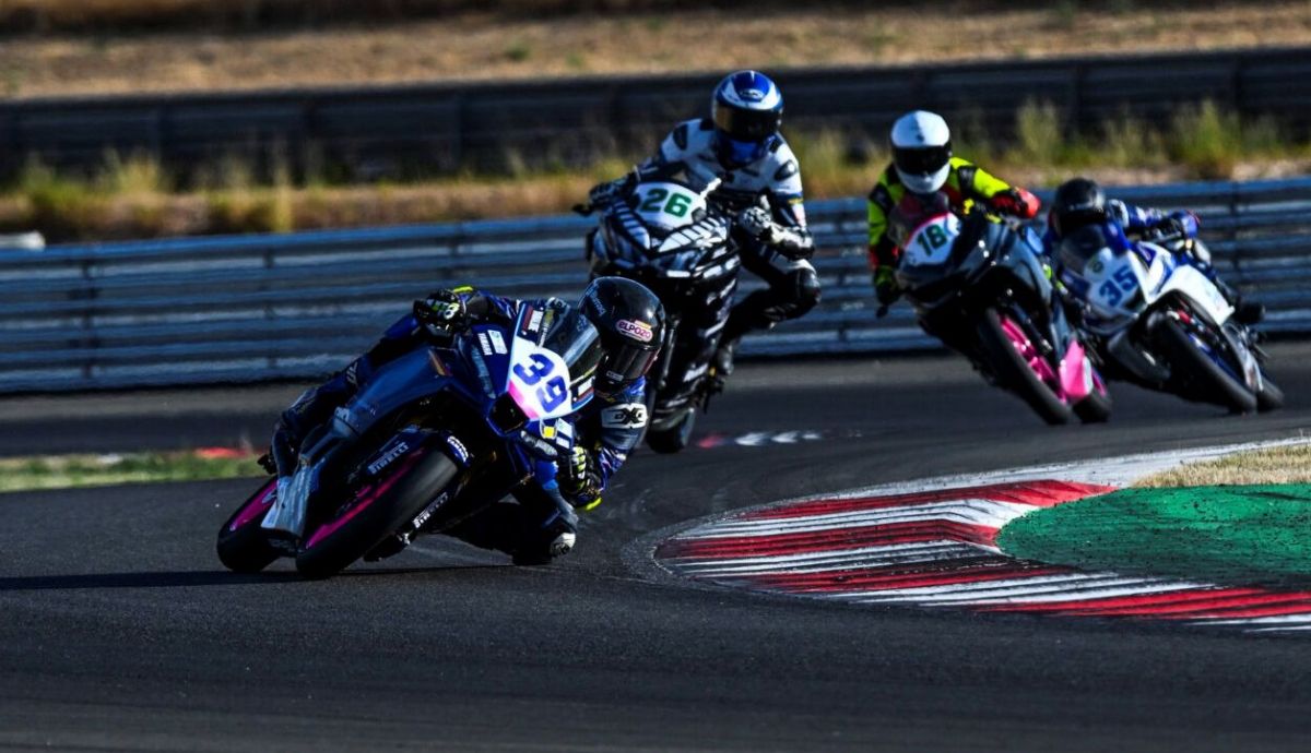 Juan Risueño se va rumbo al doblete en Supersport 300 Juan Risueño se va rumbo al doblete en Supersport 300