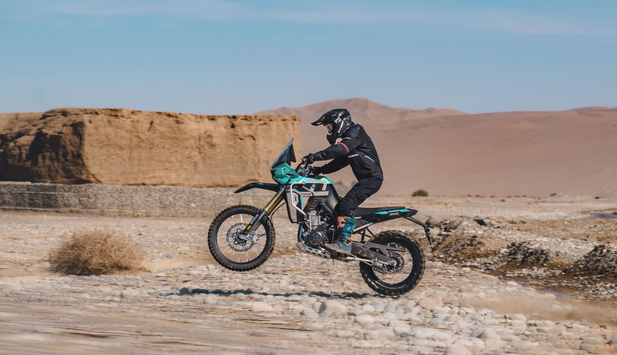kove 800x rally accion action offroad 2025 (4) (Grande)