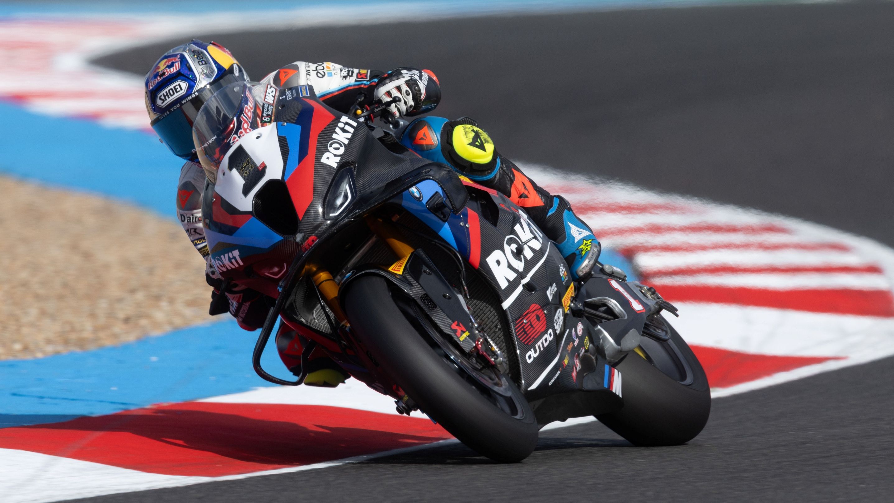 Toprak Razgatlioglu no ha tenido rival en la primera carrera de Magny Cours
