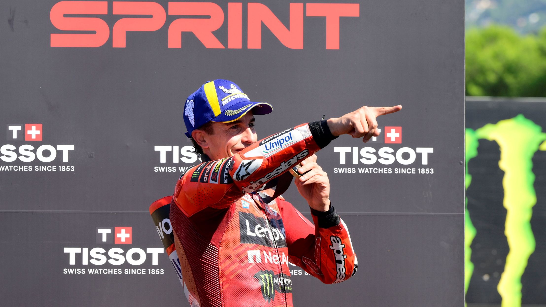 Marc Márquez celebra su victoria en el Sprint de Barcelona