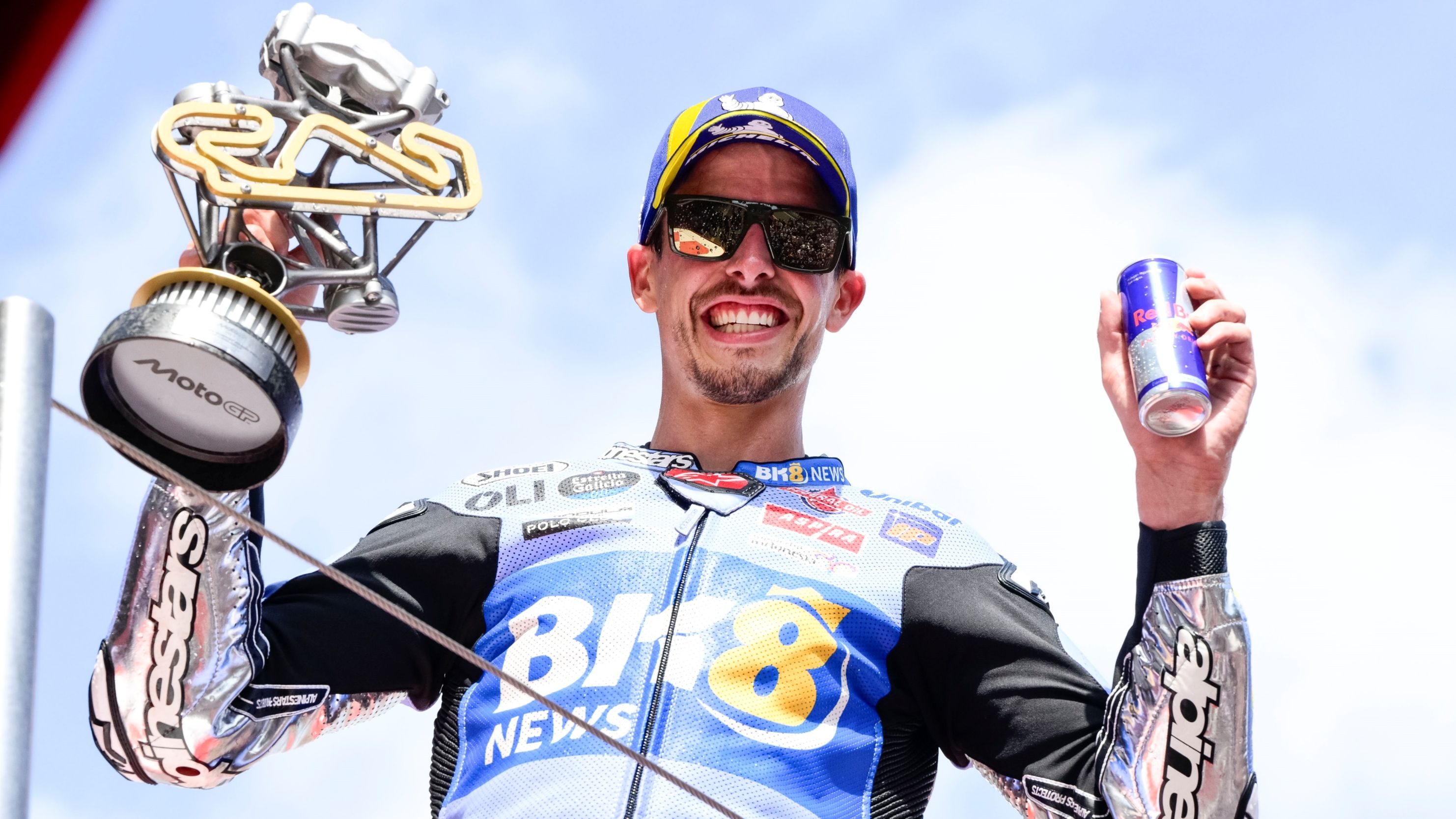 Alex Márquez celebra su victoria en el Gran Premio de Catalunya de MotoGP 2025