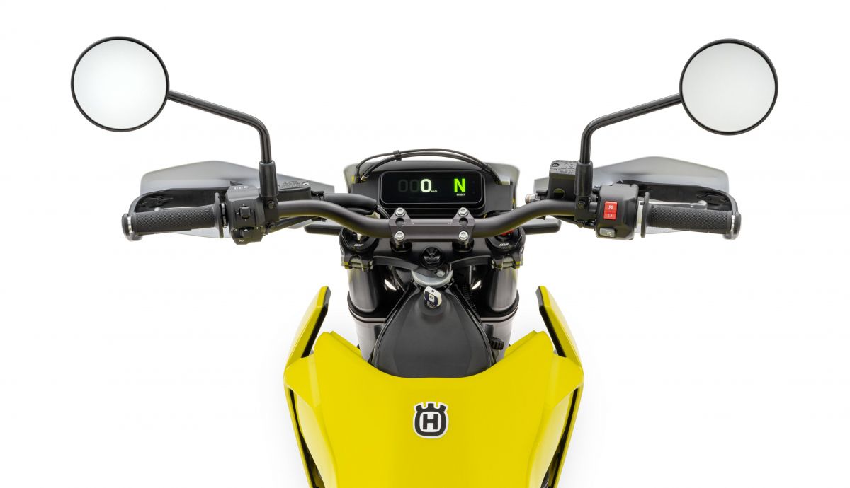 701 Supermoto 2025 04 701 Supermoto 2025 04