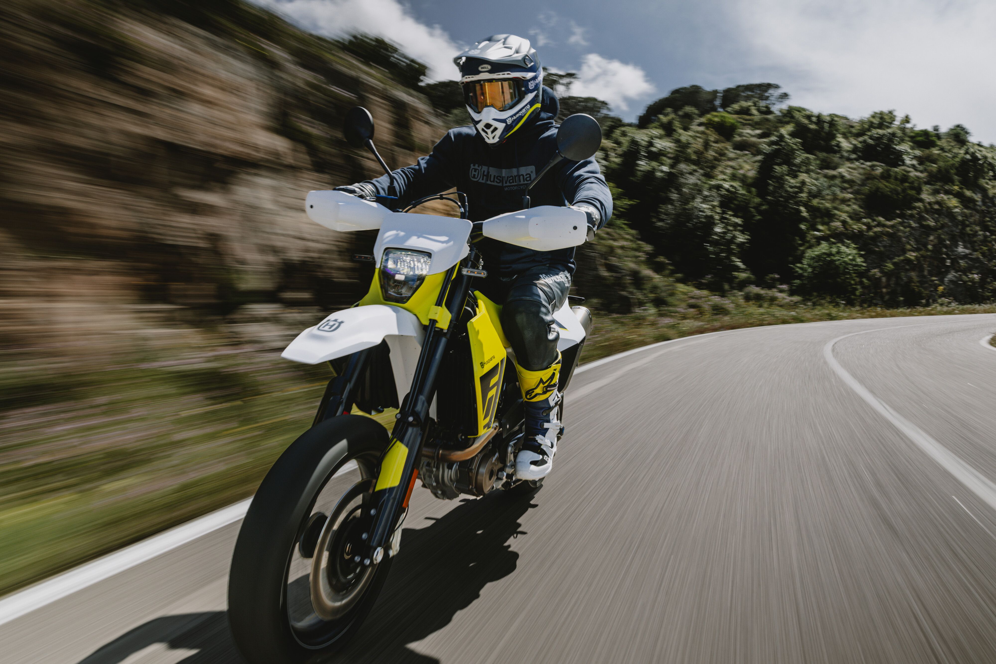 701 Supermoto 2025 05