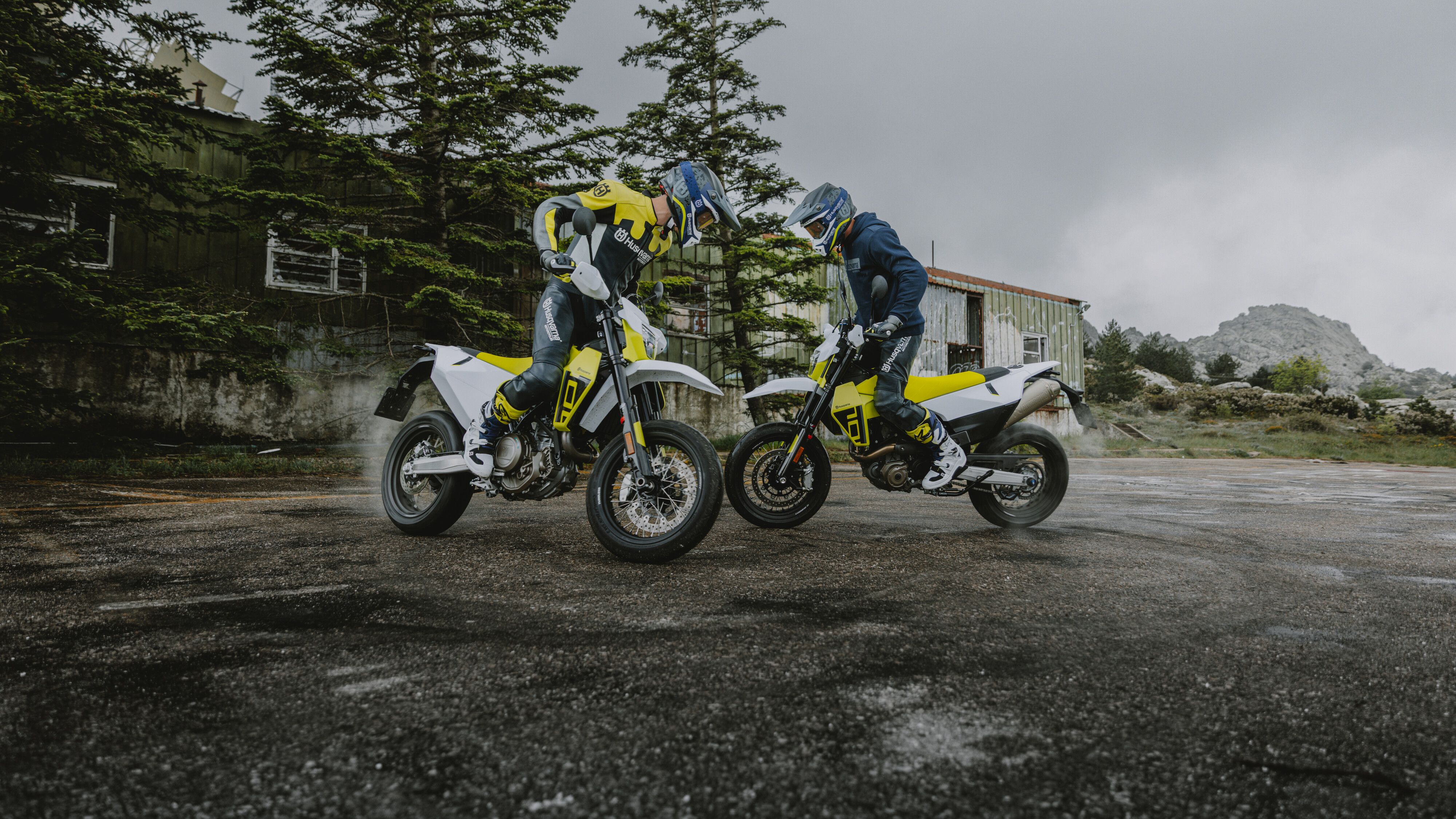 701 Supermoto 2025 06