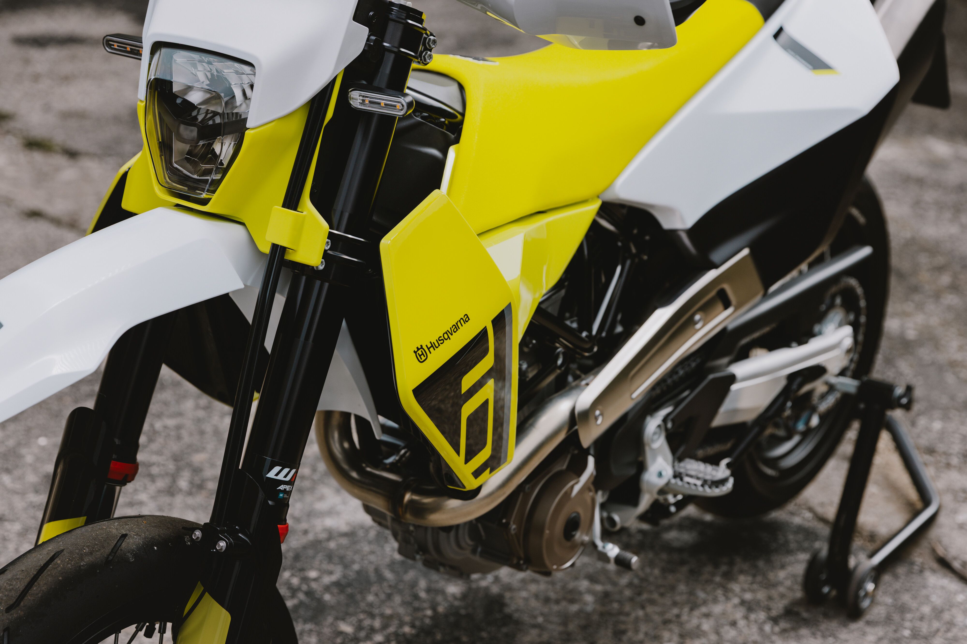 701 Supermoto 2025 08