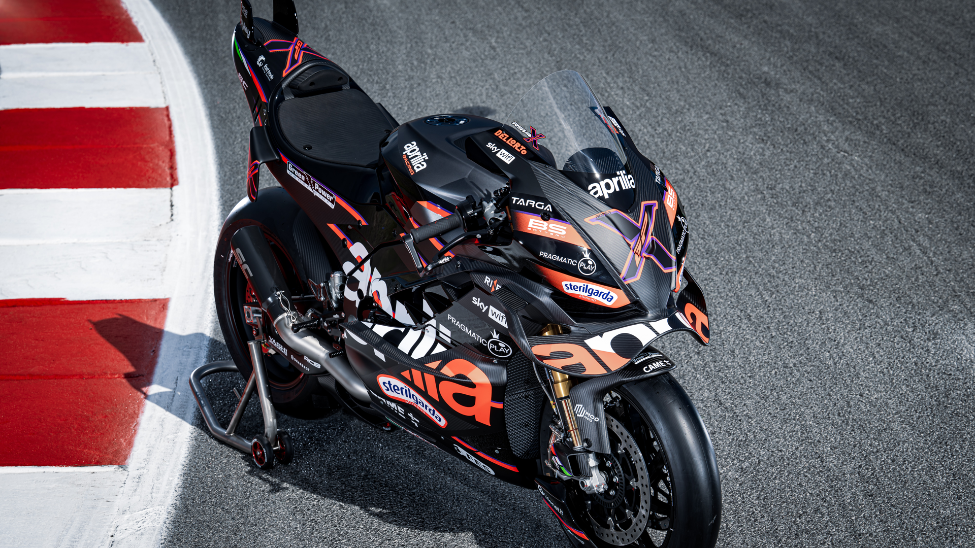 Aprilia RSV4 X GP 2026 Estatica (2)