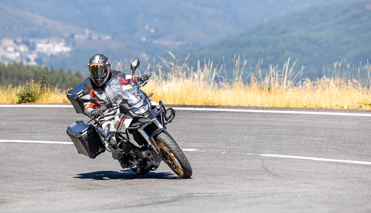 Cyclone RX600 accion (2)