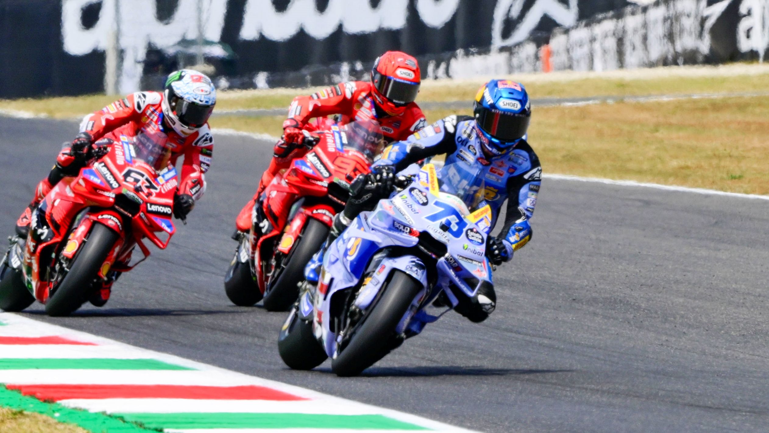 Álex Márquez tendrá una Ducati de fábrica dentro del Gresini en MotoGP 2026