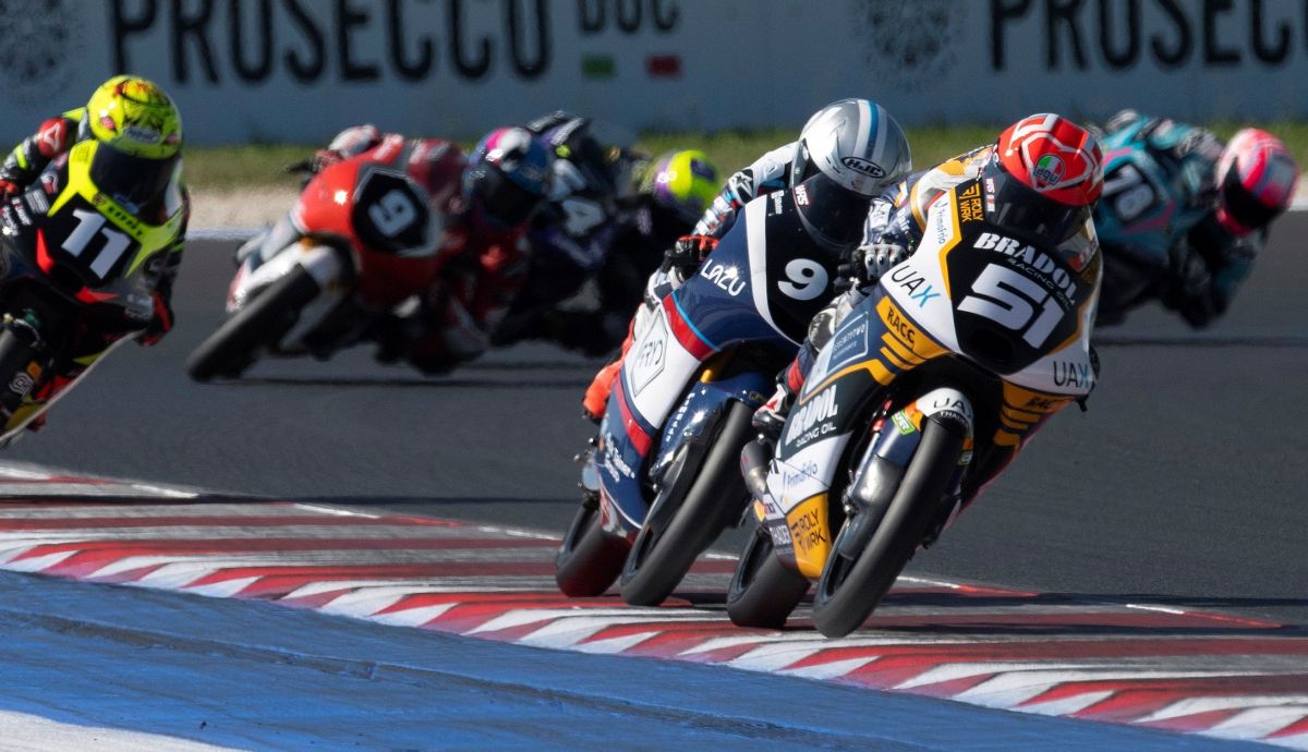 Brian Uriarte y Marco Morelli se han repartido los triunfos del JuniorGP en Misano