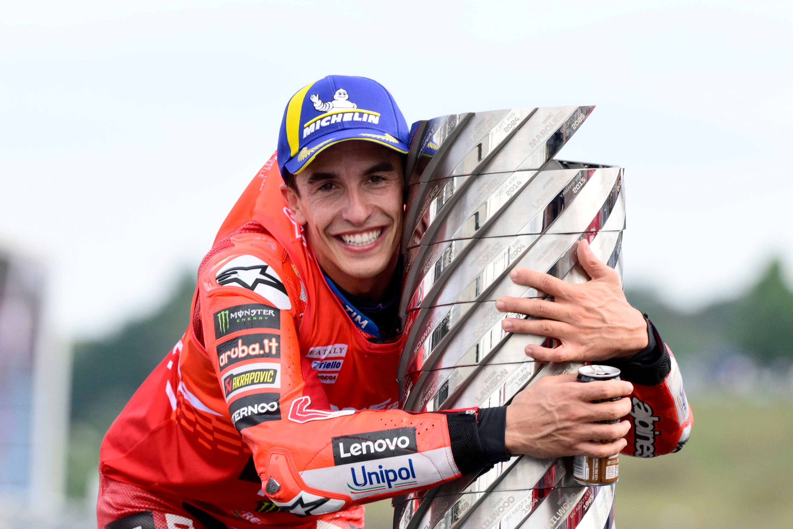 Marc Márquez festeja su noveno título mundial tras conquistar MotoGP 2025 31