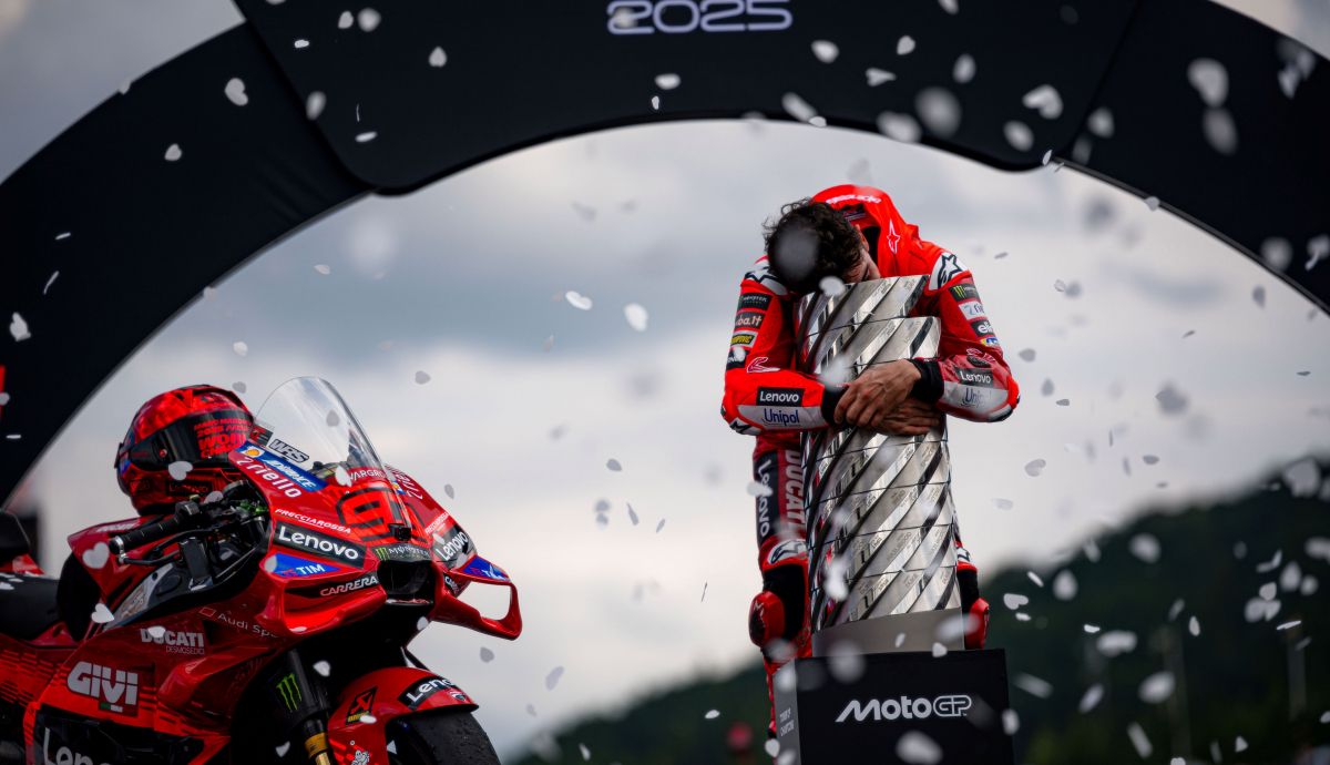 Marc Márquez festeja su noveno título mundial tras conquistar MotoGP 2025 49