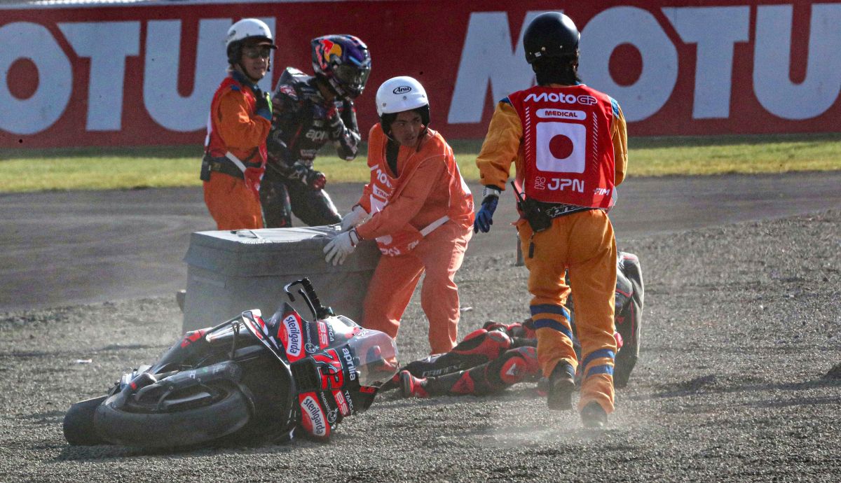 Jorge Martín y Marco Bezzecchi por los suelos en el Sprint, MotoGP Japón 2025 Jorge Martín y Marco Bezzecchi por los suelos en el Sprint, MotoGP Japón 2025
