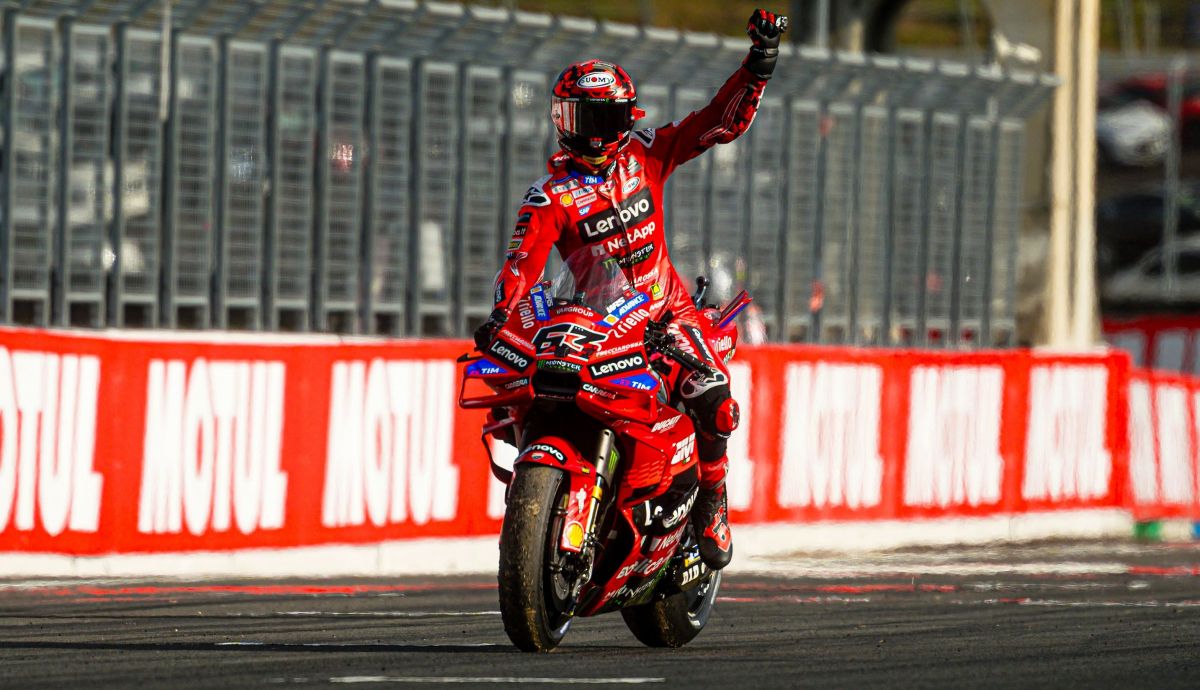 Pecco Bagnaia logró en Japón su primer doblete en MotoGP 2025