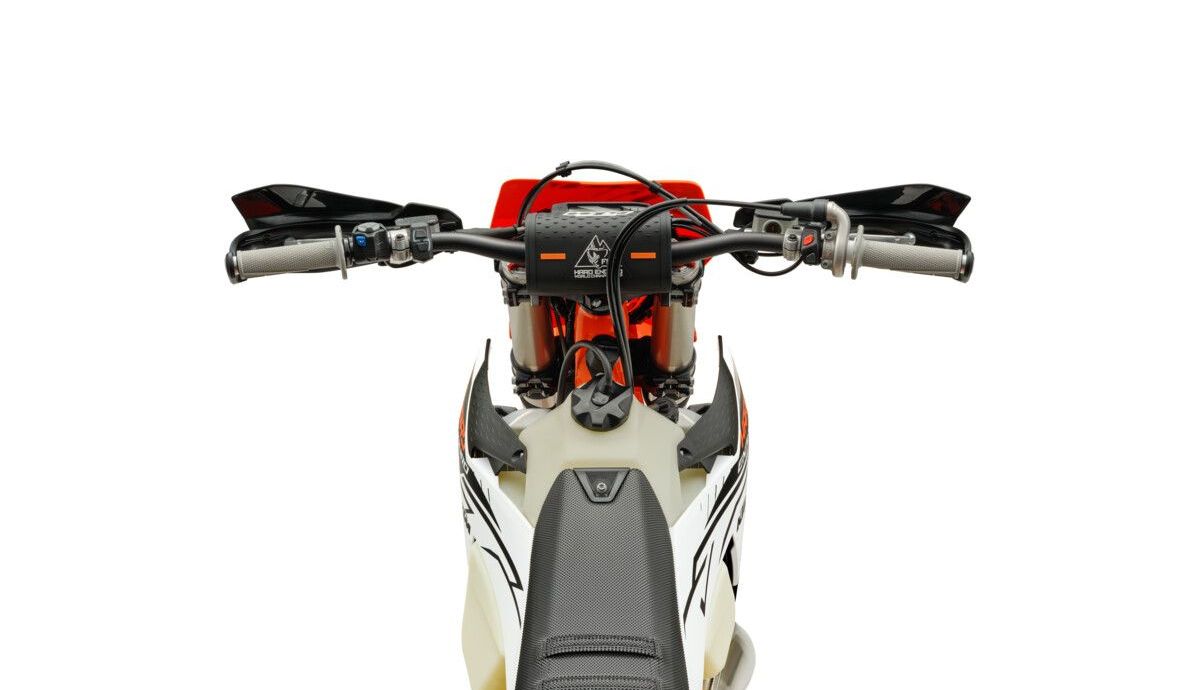 2026 KTM 300 EXC HARDENDURO 11