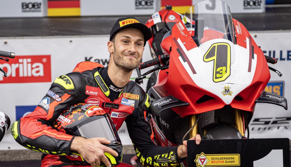 Lukas Tulovic es el campeón del IDM Superbike 2025