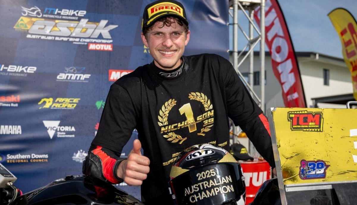 Scott Nicholson es el campeón del Australian Supersport 300 2025 Scott Nicholson es el campeón del Australian Supersport 300 2025