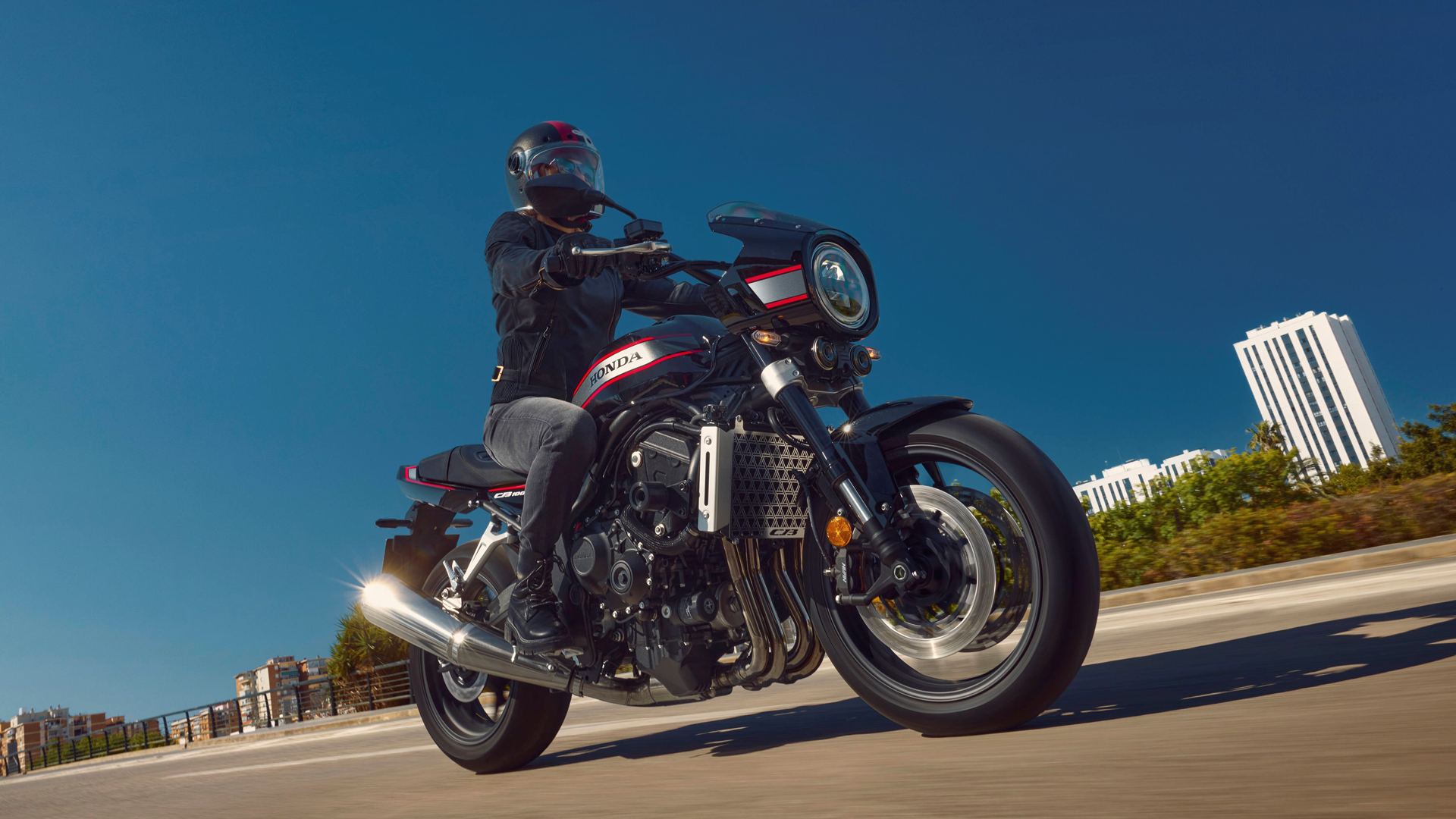 Hoanda CB1000F 2026 Accion (1)