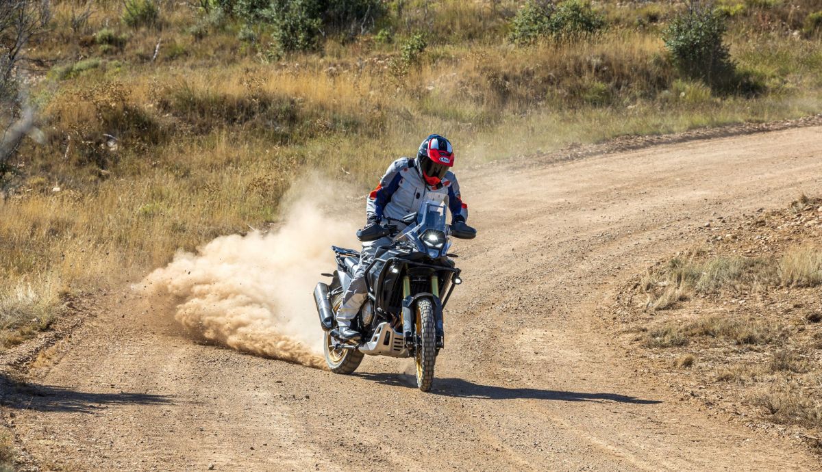 VOGE DS800 RALLY SANTI AYALA 19 (Grande) VOGE DS800 RALLY SANTI AYALA 19 (Grande)