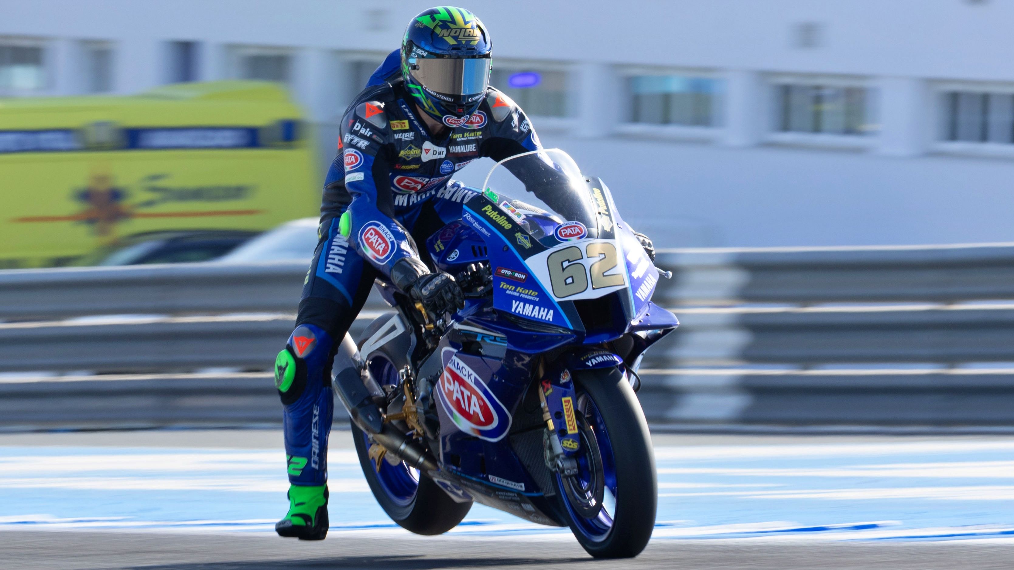 Stefano Manzi se ha impuesto en la primera carrera de Jerez