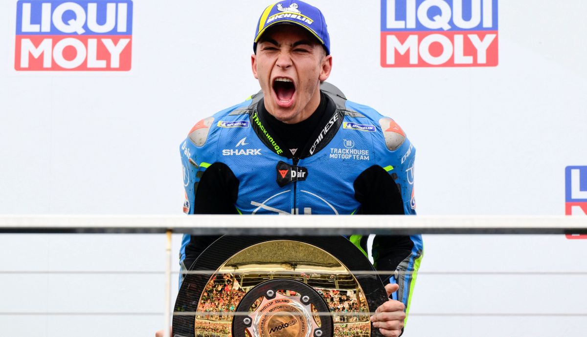 Raúl Fernández celebra en Phillip Island su primera victoria en MotoGP Raúl Fernández celebra en Phillip Island su primera victoria en MotoGP
