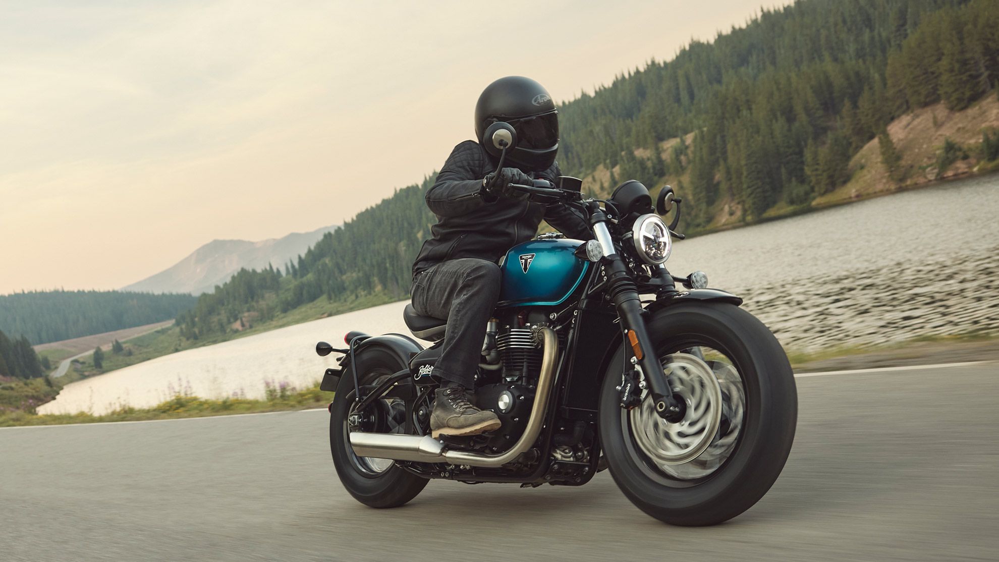 Triumph Bonneville Bobber 2026 (1)