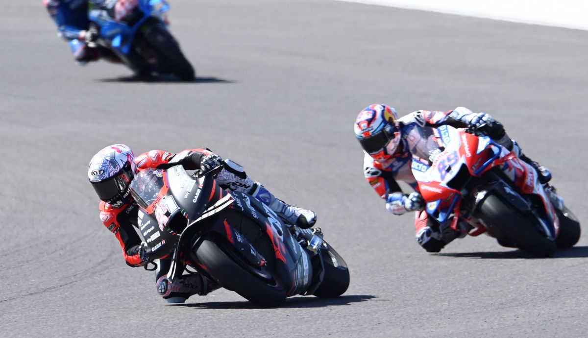 Aleix Espargaró consiguió la primera victoria de Aprilia conteniendo a Jorge Martín en Argentina 2022