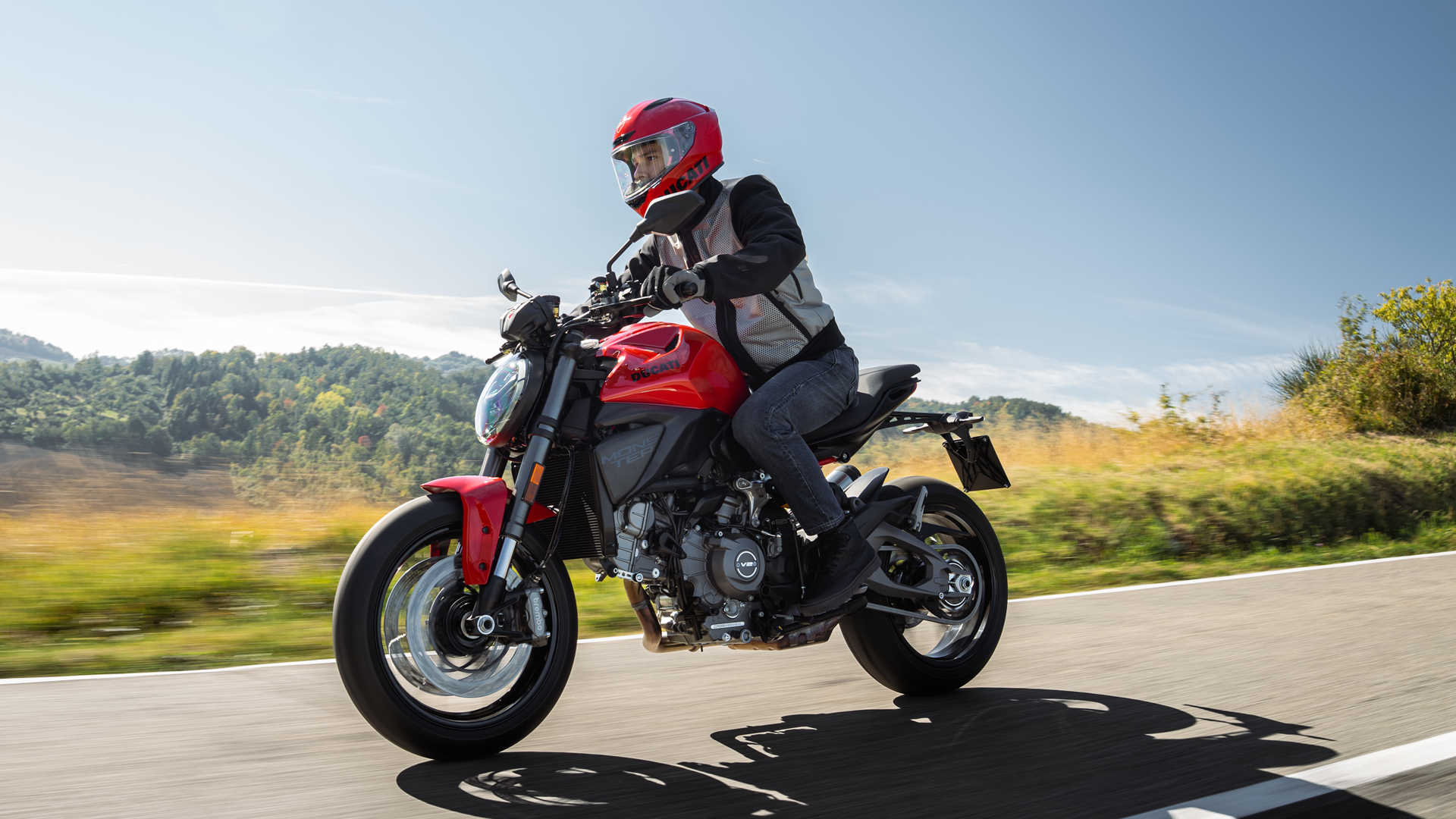 Ducati Monster 2026 Accion (1)