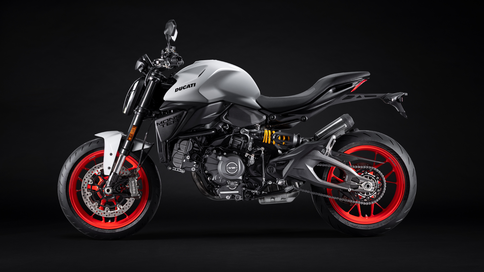 Ducati Monster 2026 Estudio (4B)