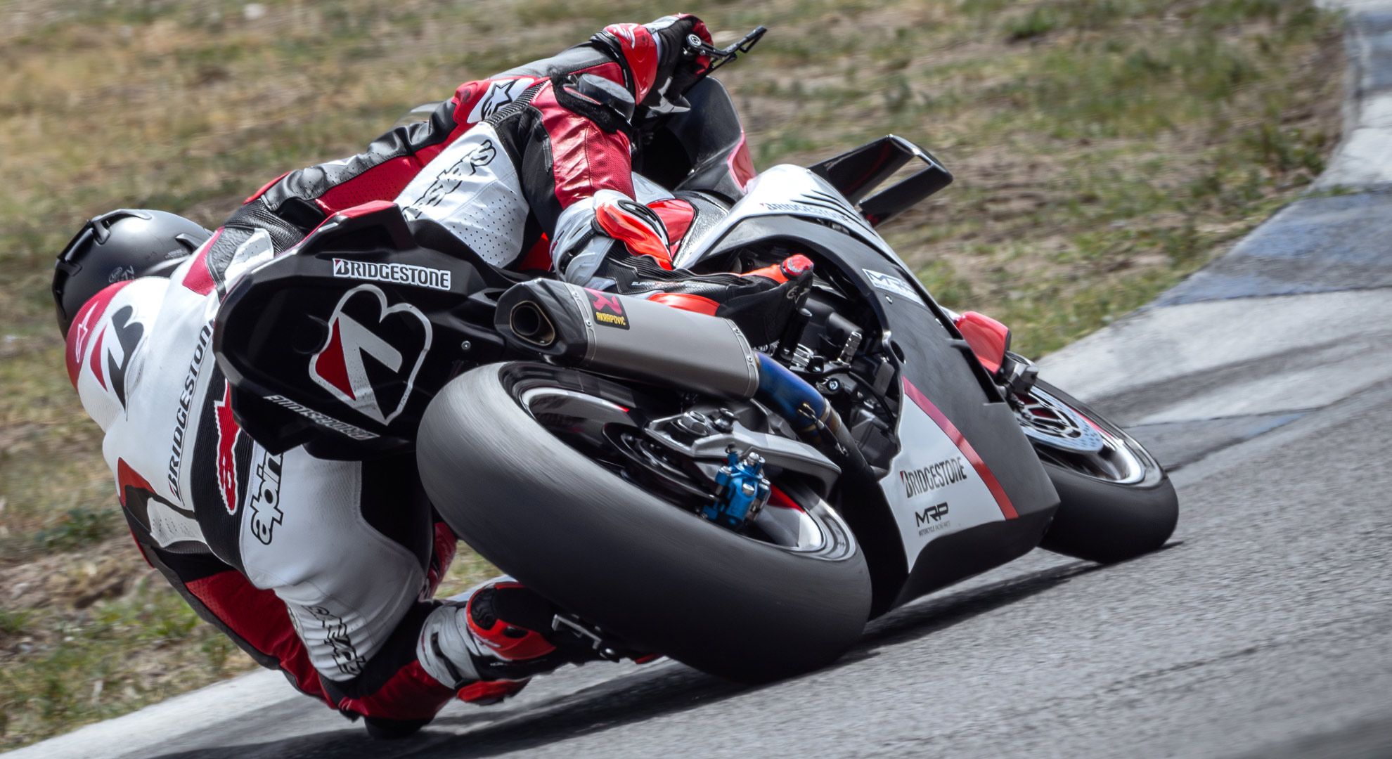 Bridgestone Racing Battlax V03 (1)