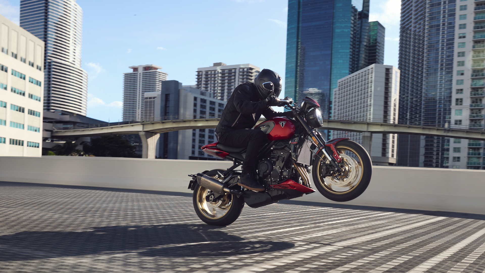 Triumph Trident 800 2026 Accion (3) Triumph Trident 800 2026 Accion (3)