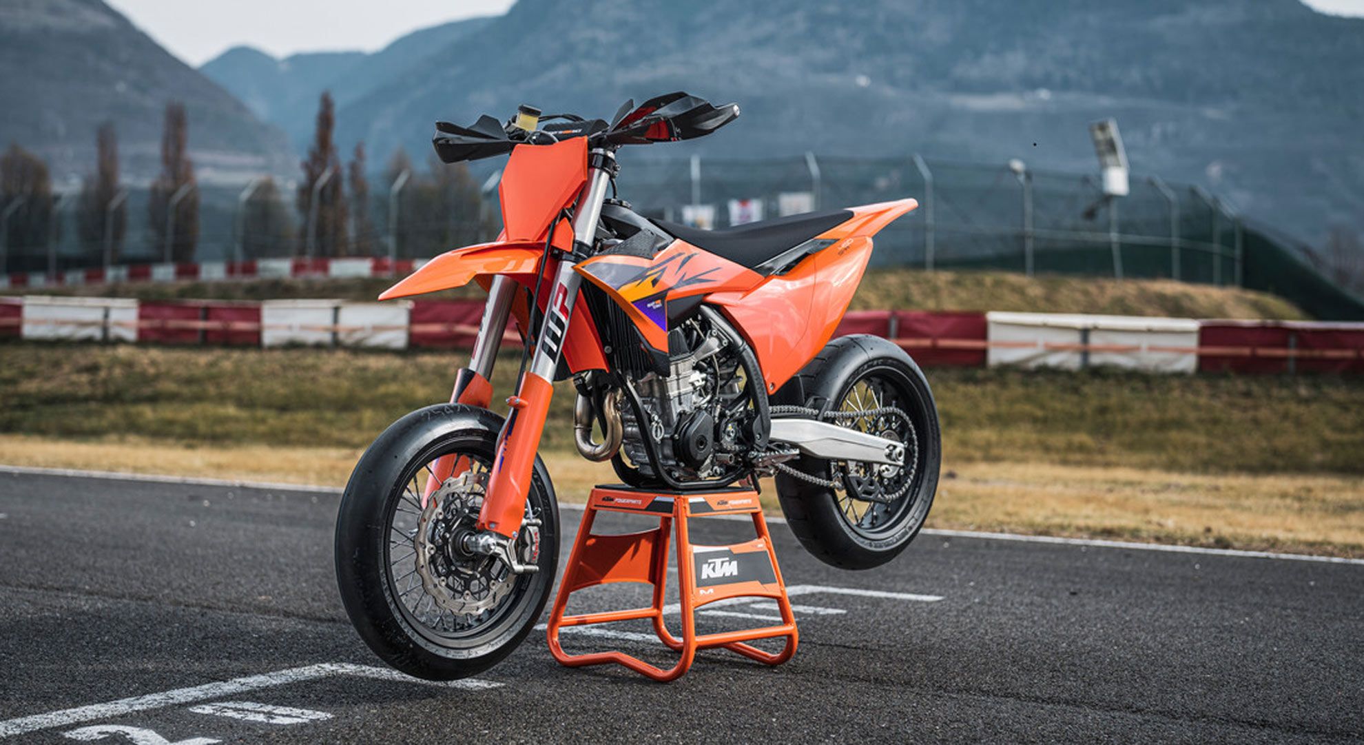 KTM 450 SMR 2026 (5)