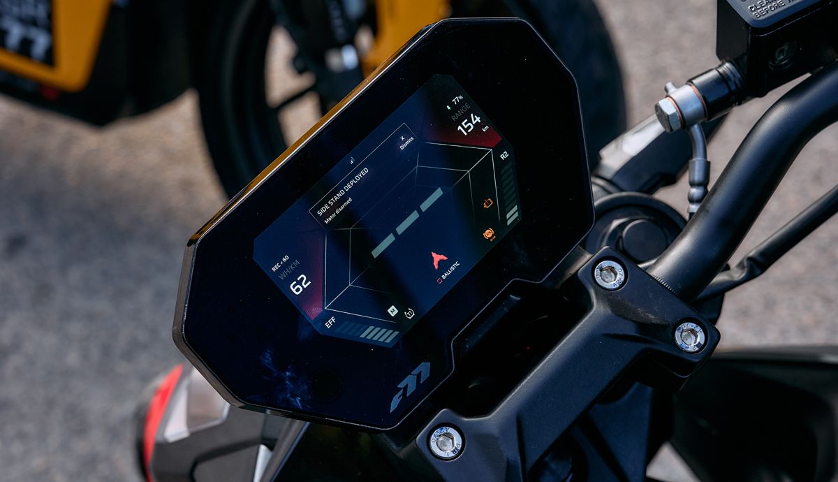 Ultraviolette F77 detalles (2)