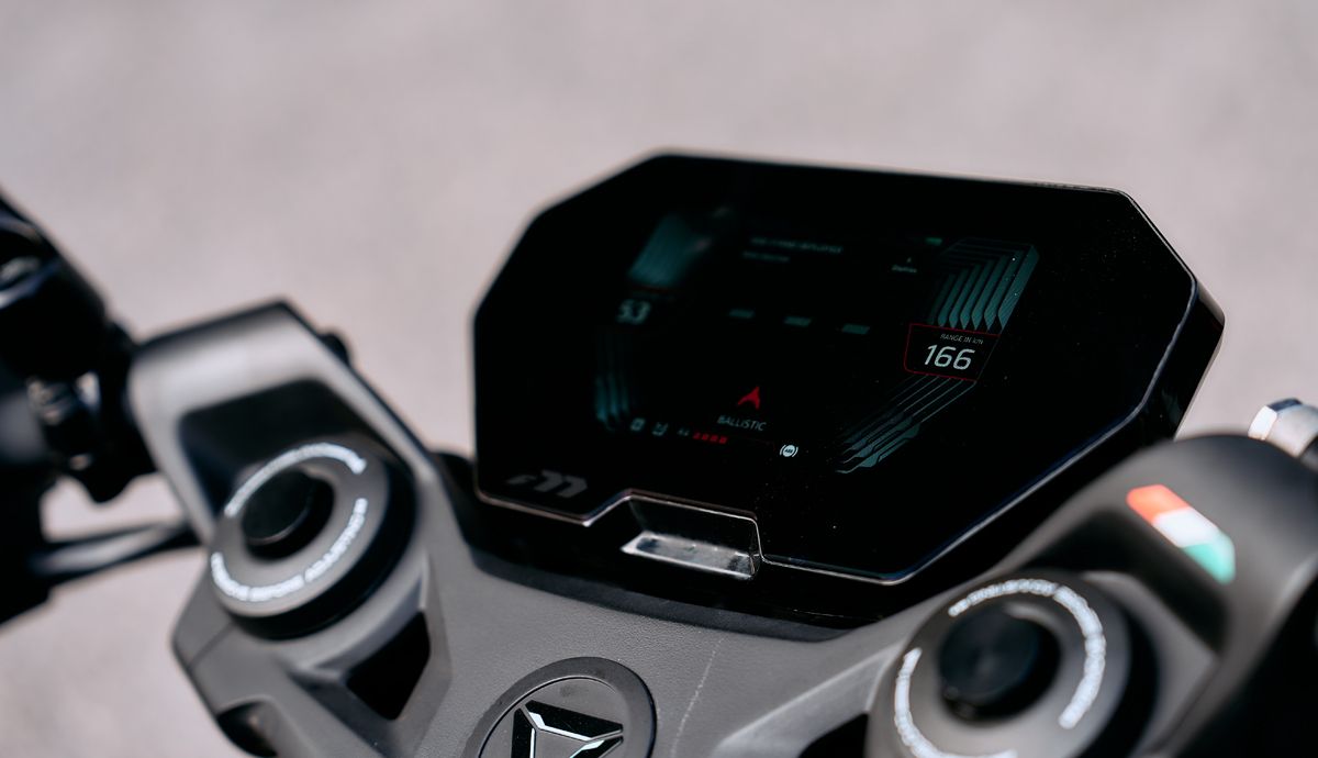 Ultraviolette F77 detalles (5)