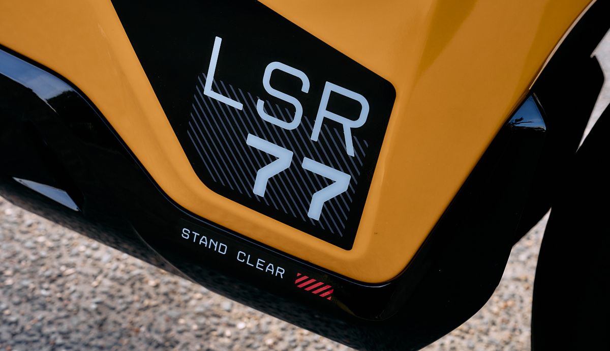 Ultraviolette F77 detalles (8)