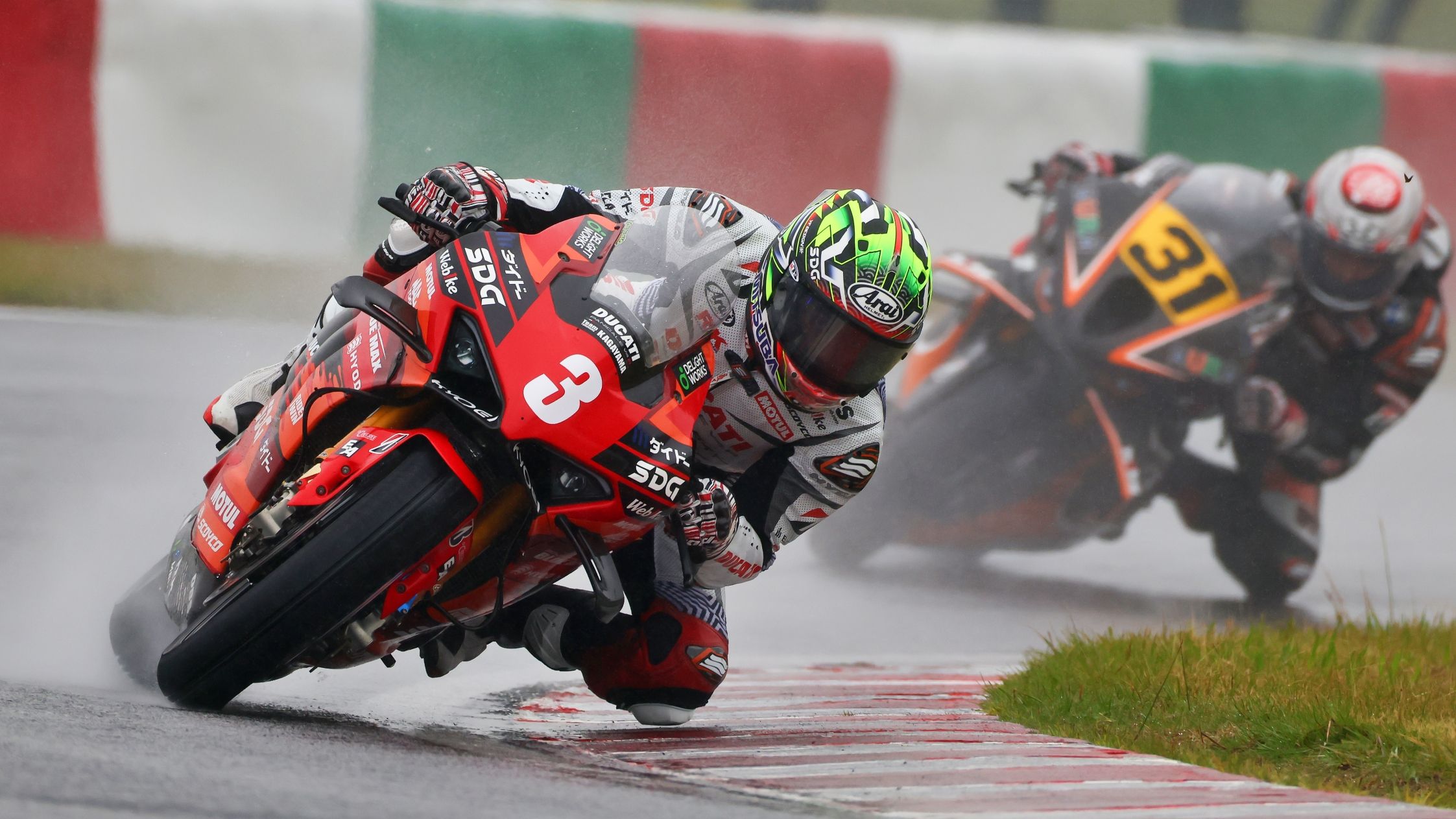 Ryo Mizuno suelta a Naomichi Uramoto rumbo a la victoria