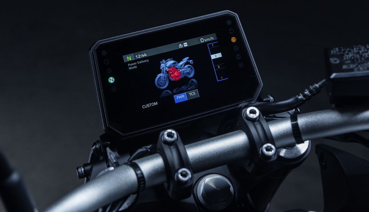 Yamaha M707 yamt detalles (1)