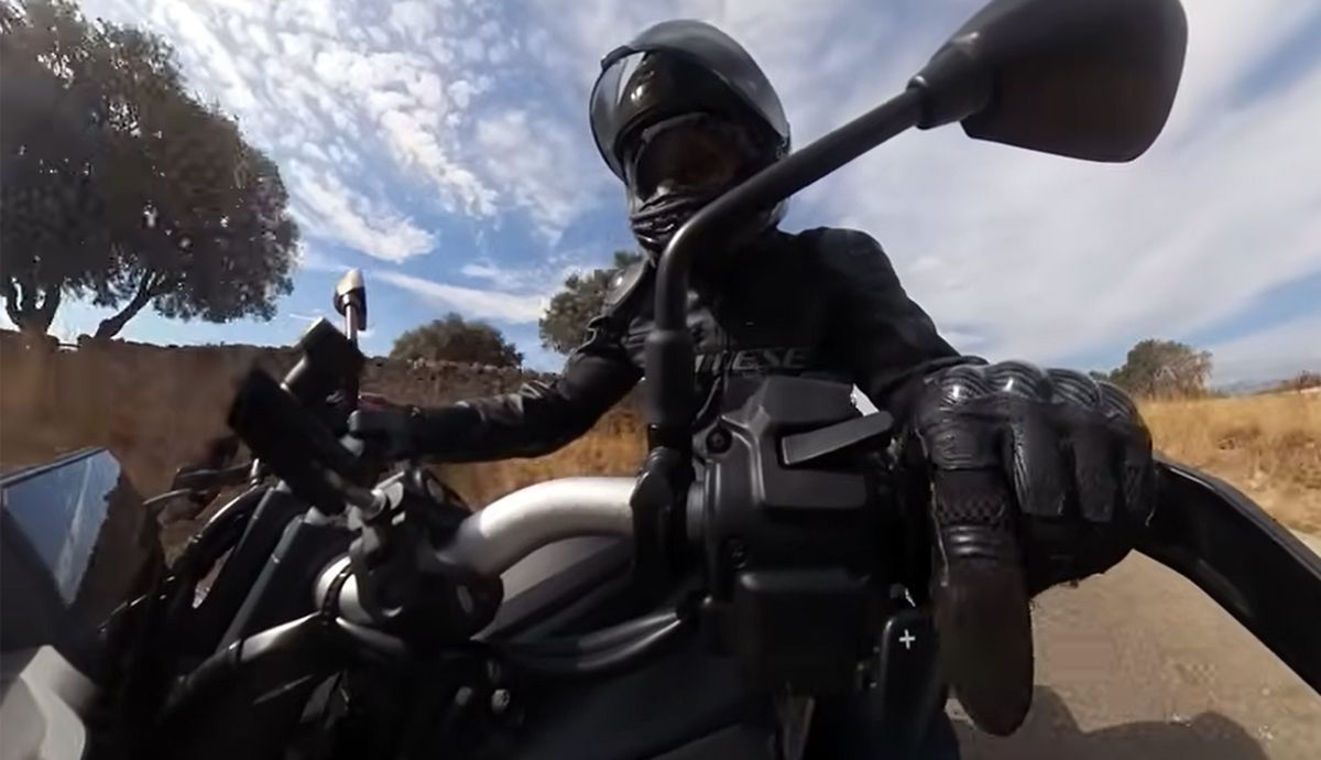 Yamaha M707 yamt accion 1